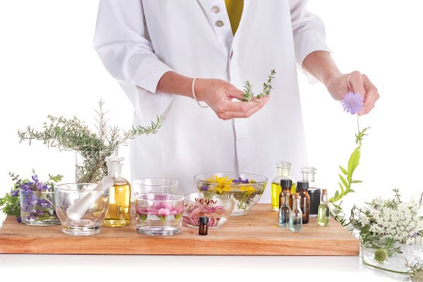 Best Aromatherapy Certification Program for Skincare Makers