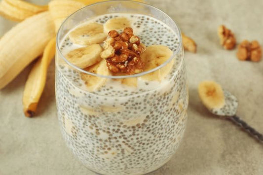 flaxseed pudding with bananas and nuts