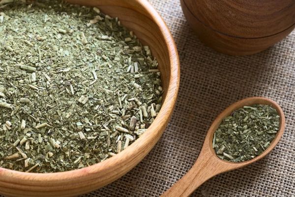 Dried yerba mate leaves